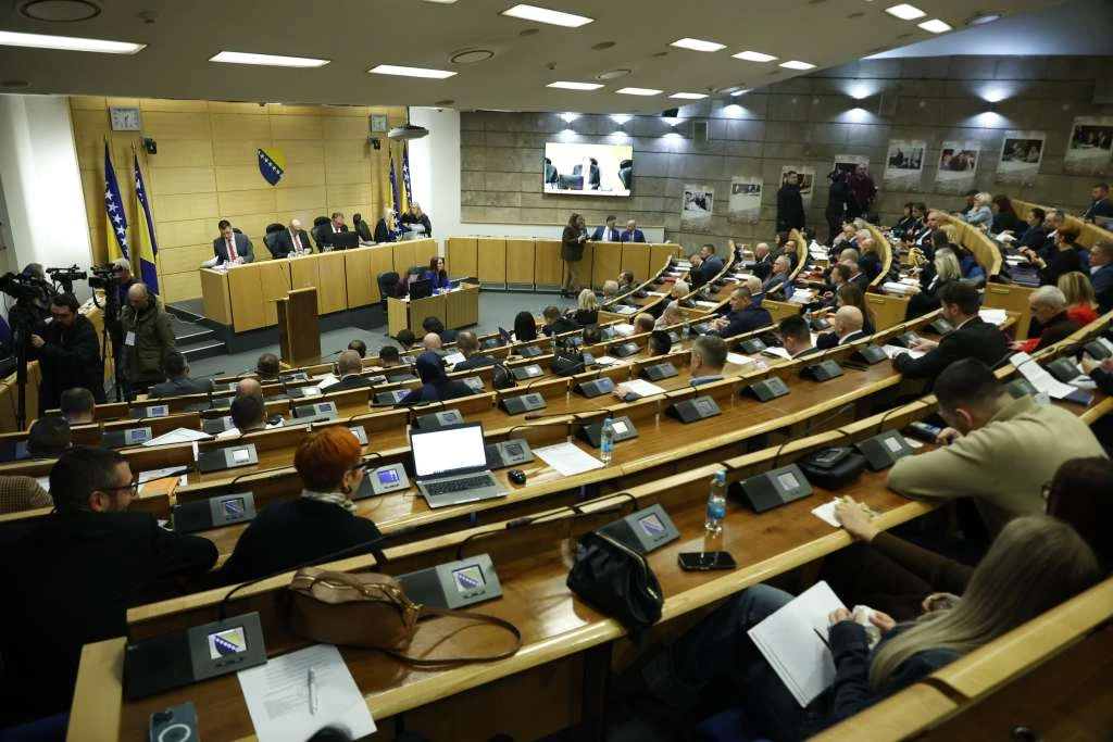 Završena izvanredna sjednica Doma naroda Parlamenta FBiH