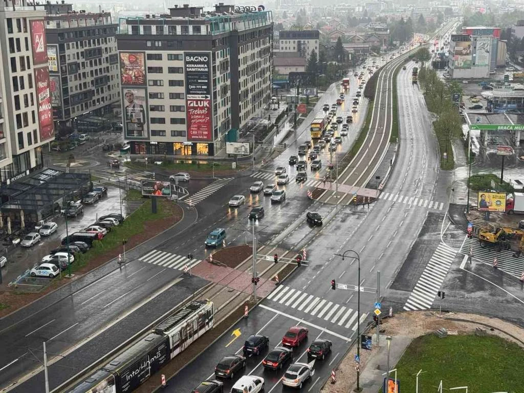 Sarajevo će automobilima naplaćivati ulazak u grad?