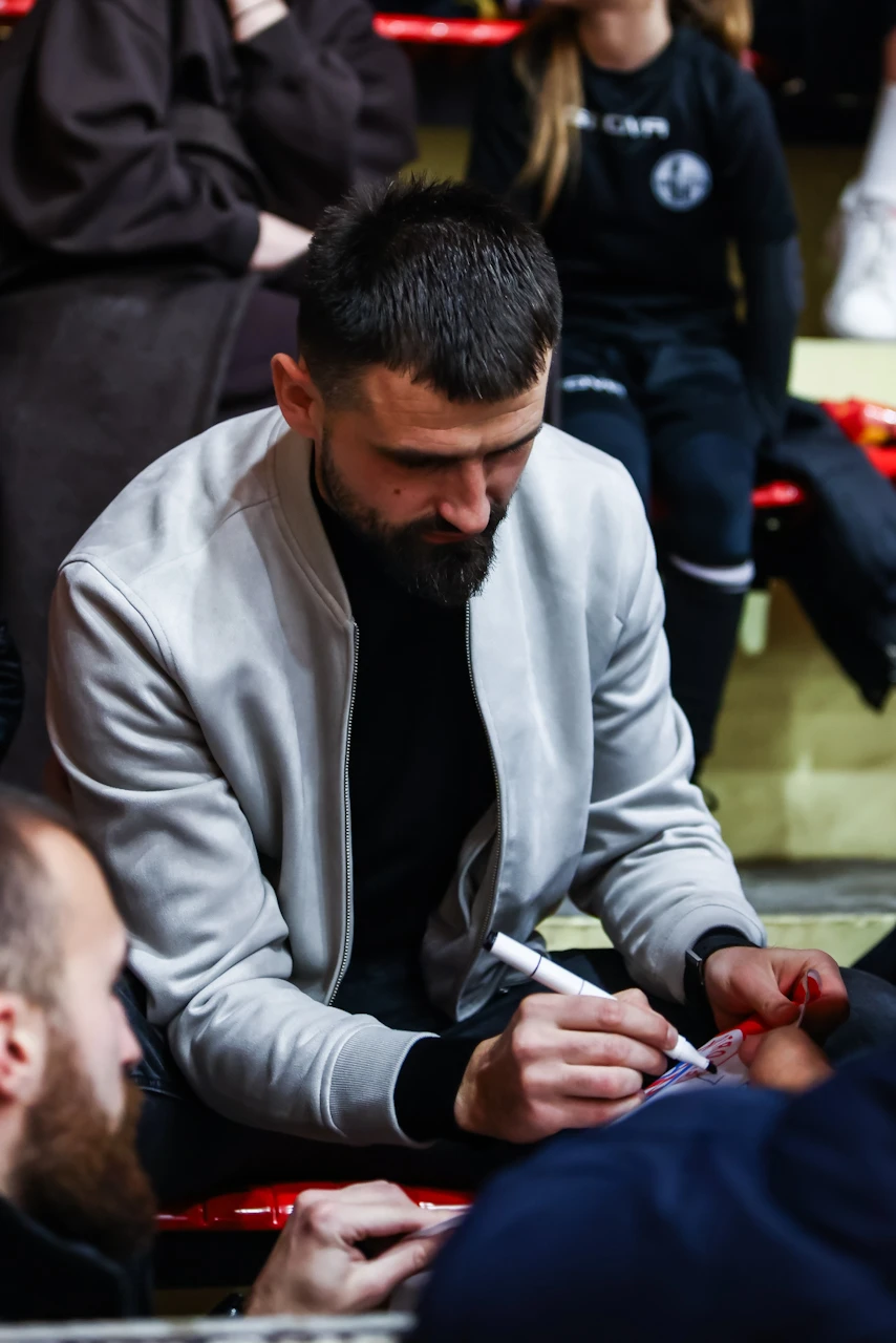 Humanitarni malonogometni turnir Ultras Zrinjski okupio brojne sudionike i gledatelje