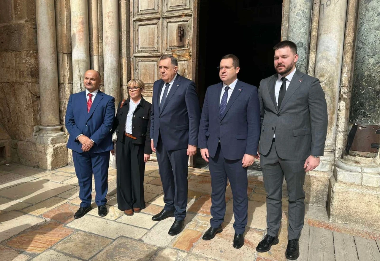 Dodik zapjevao s hodočasnicima u Jeruzalemu