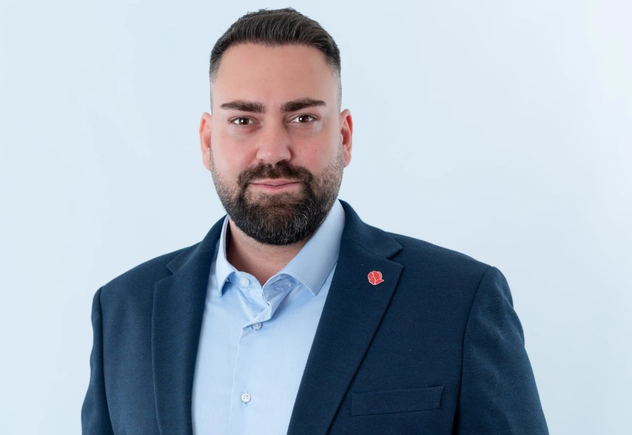 Na granici priveden vijećnik Haris Selmanović i vlasnik nargila bara