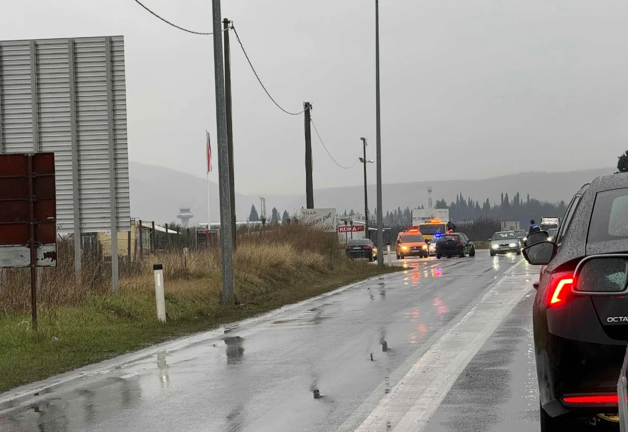 Jedna osoba teže, druga lakše ozlijeđena u prometnoj nesreći na Bišće Polju