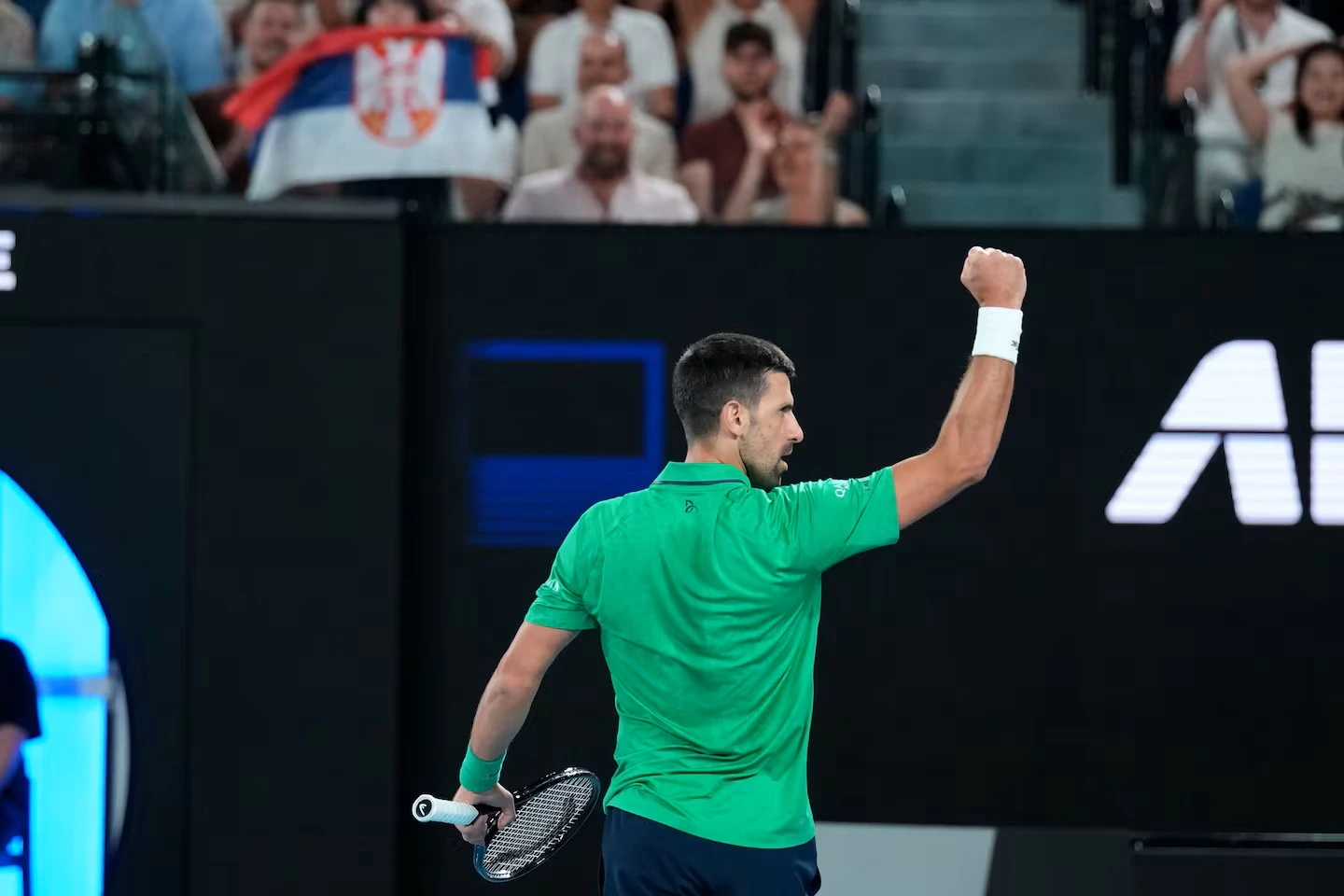 Novak Đoković u pet setova slomio Jannika Sinnera za svoje 11. finale Australian Opena