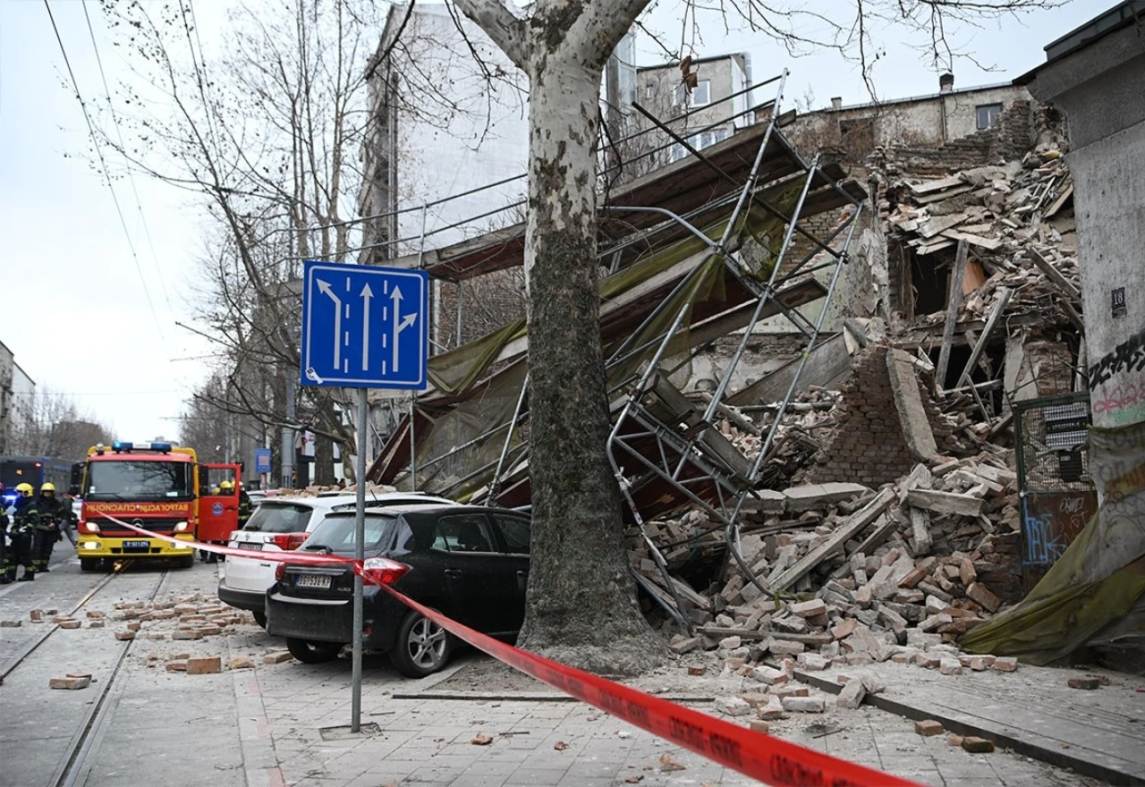 Urušila se napuštena kuća u središtu Beograda: Što je s ruševinama u Mostaru?