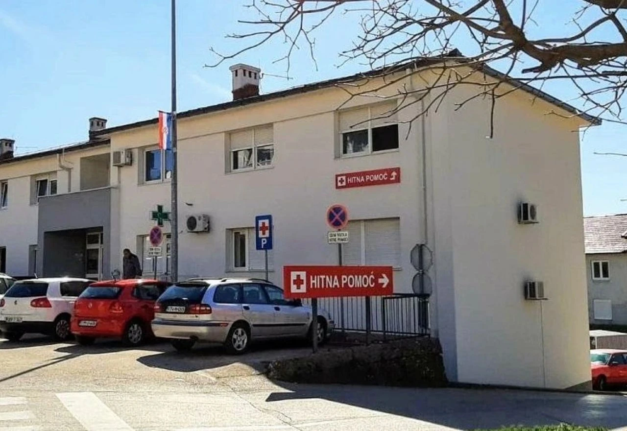 Dvije osobe ozlijeđene u prometnoj nesreći kod Gruda