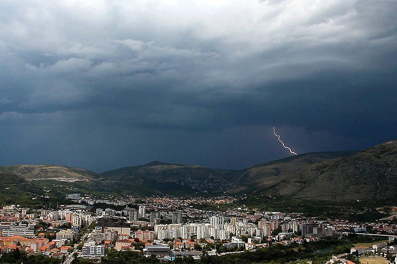 Lov na munje: Predavanje koje spaja znanost, fotografiju i sigurnost