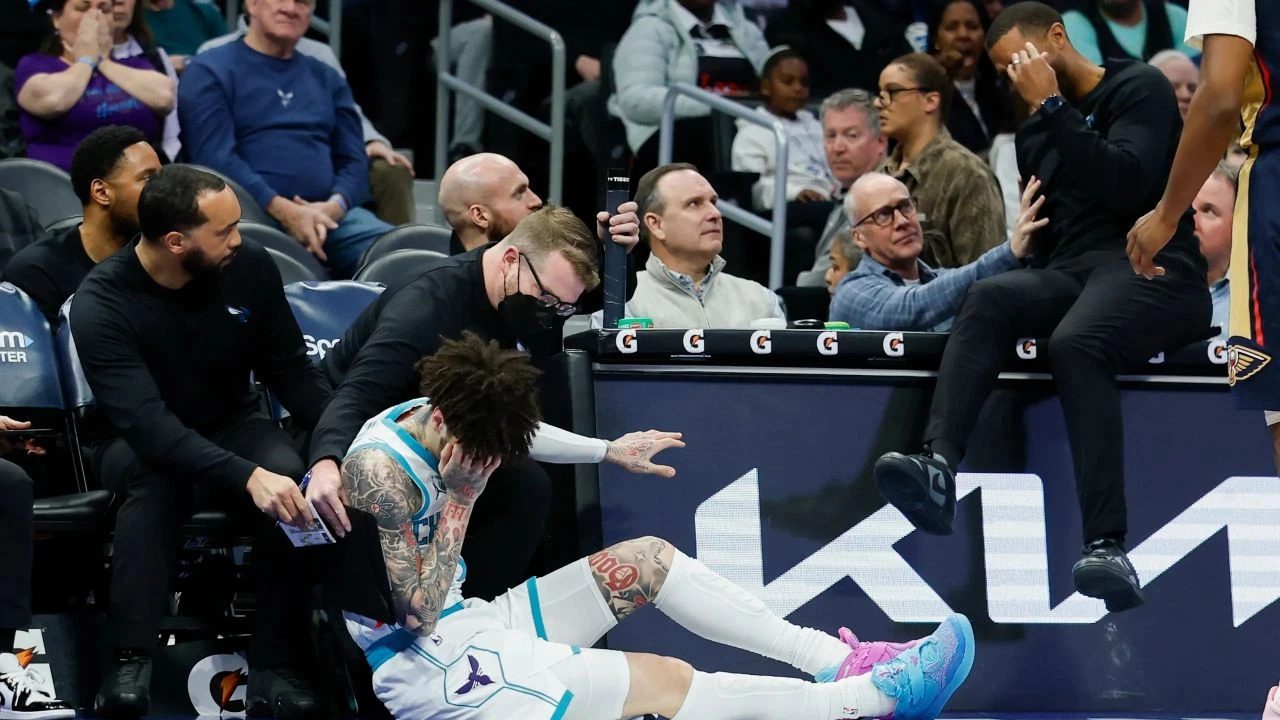 Hornetsi slavili sedmu utakmicu zaredom, Harden napušta Clipperse?