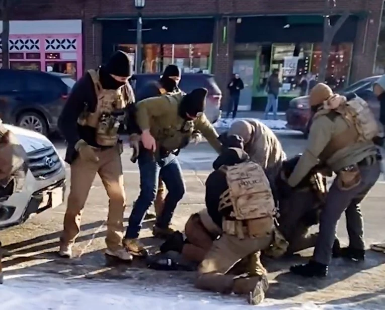 Human Rights Watch: Amerika tone u autoritarizam, BiH zanemaruje invalide i ratne zločine
