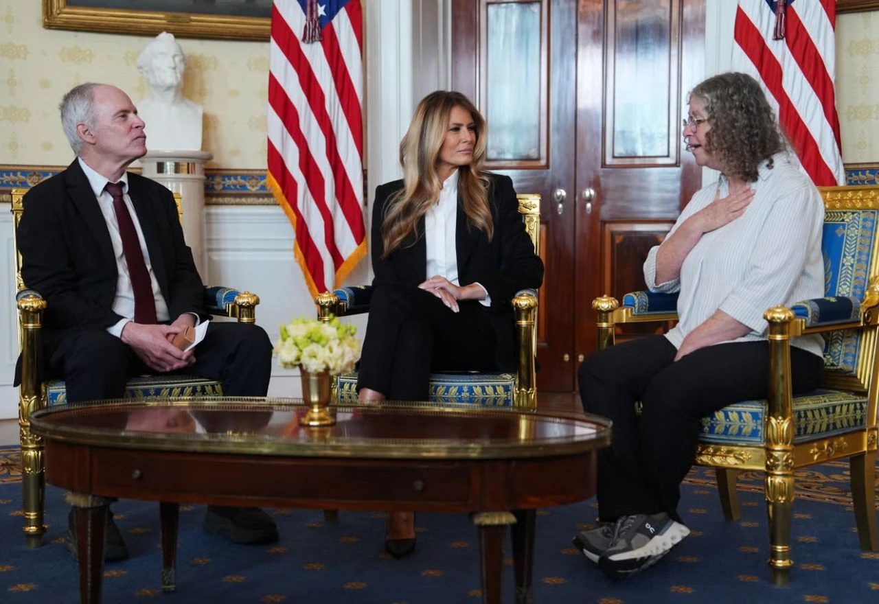 Melania Trump otkazala konferenciju zbog pitanja o Epsteinu: "Poštujte to"