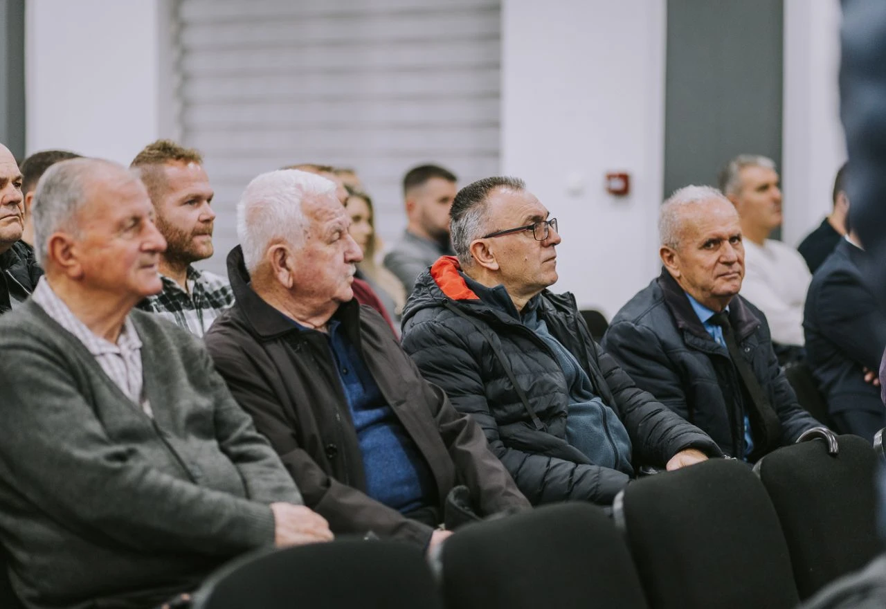 FOTO | U Mostaru promovirana knjiga o Neumskoj džamiji