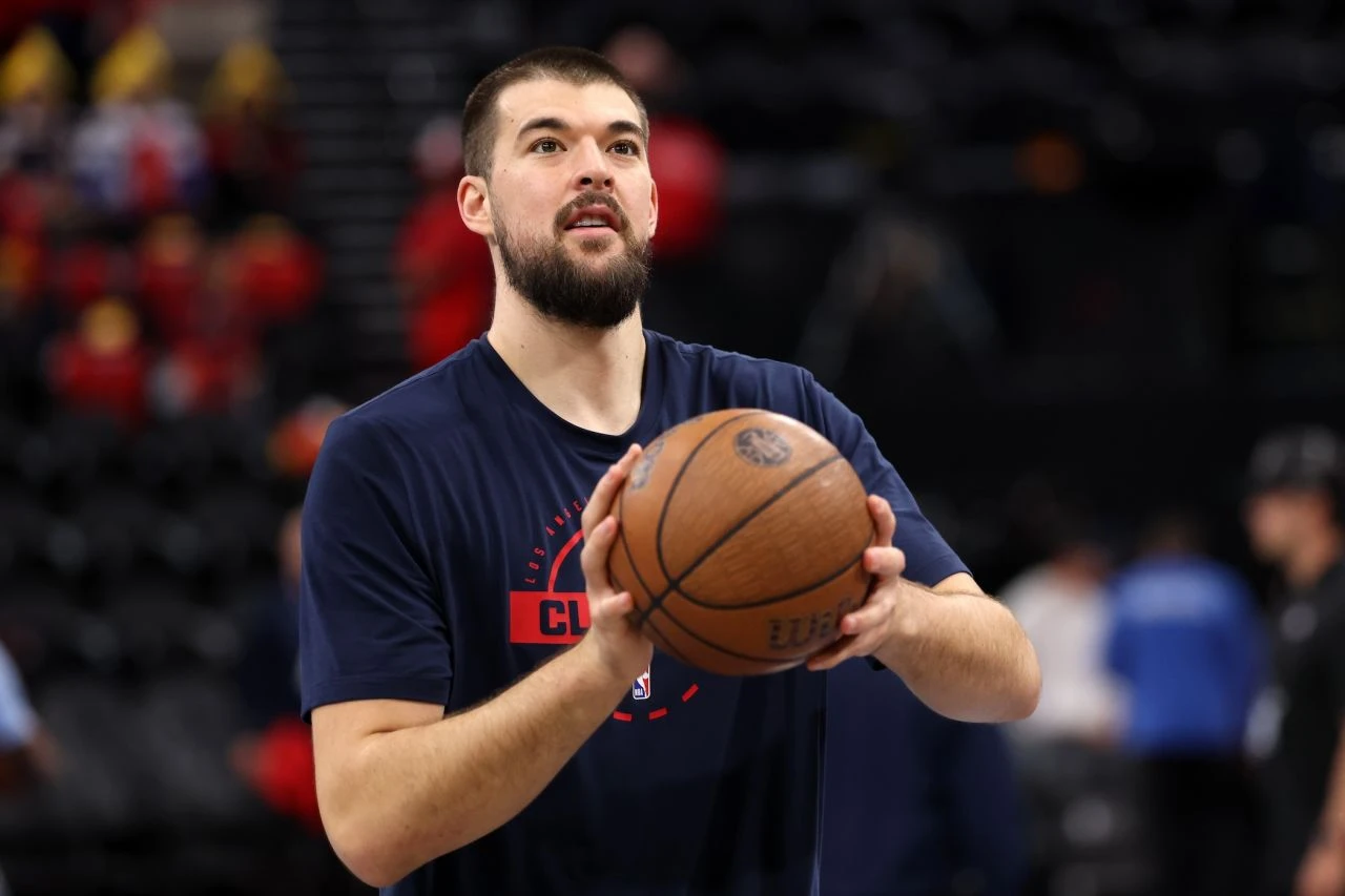 U posljednjim satima Zubac kroz trade završio u Indinapolisu