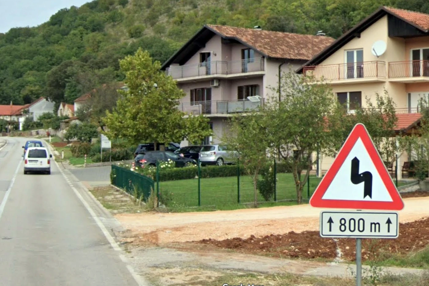 Tri osobe ozlijeđene u tri prometne nesreće na cestama ŽZH