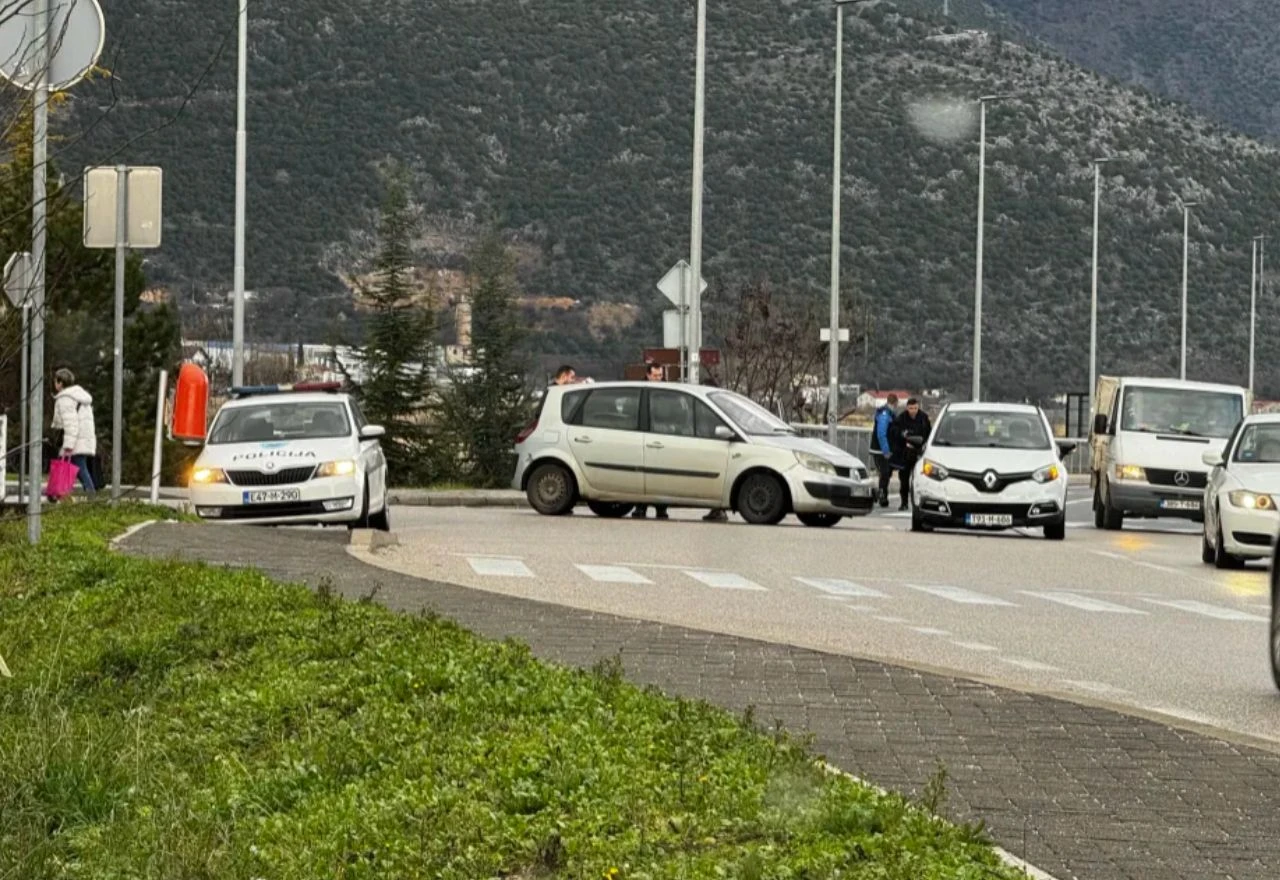 Sudar dva Renaulta u Mostaru