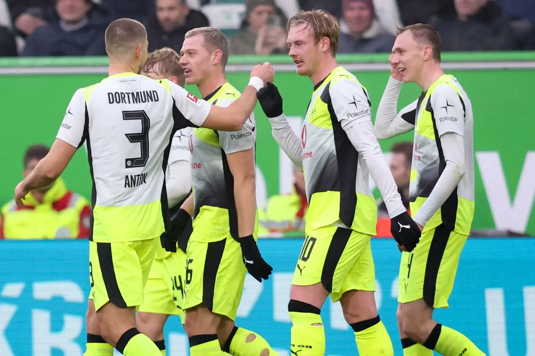 Borussia (D) i HSV uspješni u gostima, Wolfsburg sve više tone