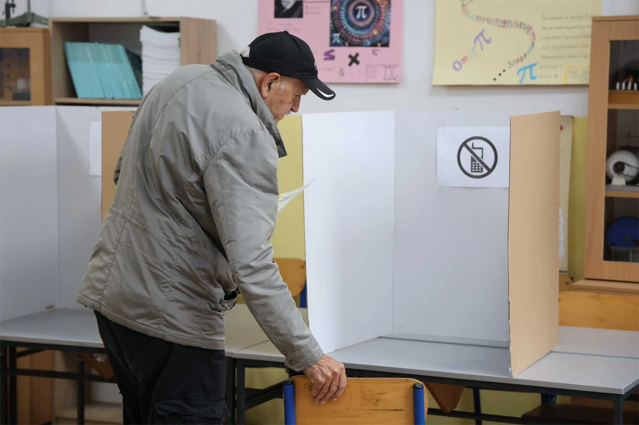 Masovan izlazak na birališta u Doboju i Stanarima