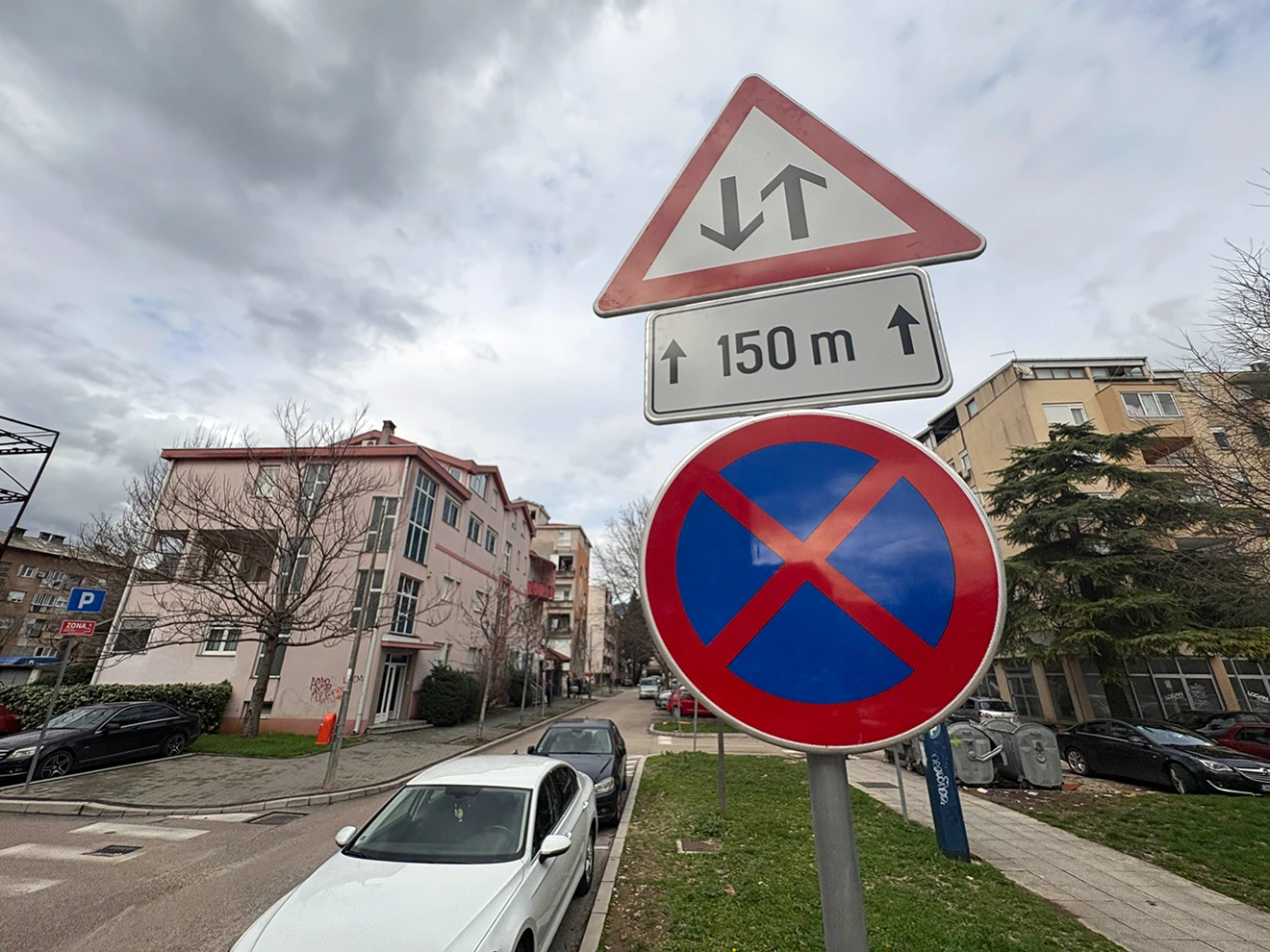 Nova dvosmjerna u Mostaru: Znak je tu, ali cesta nije spremna