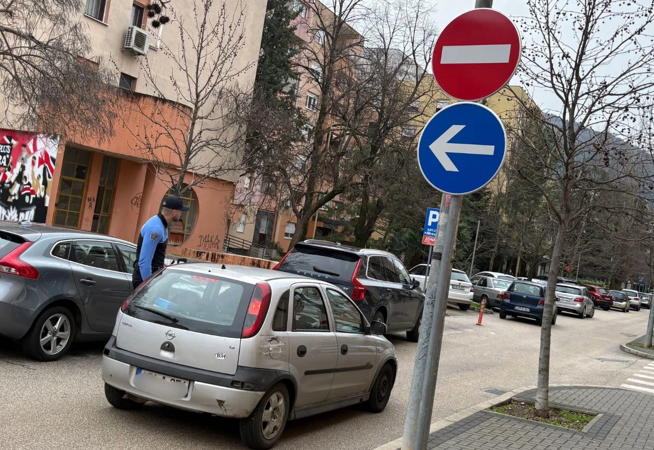 Policija na terenu u Zagrebačkoj ulici