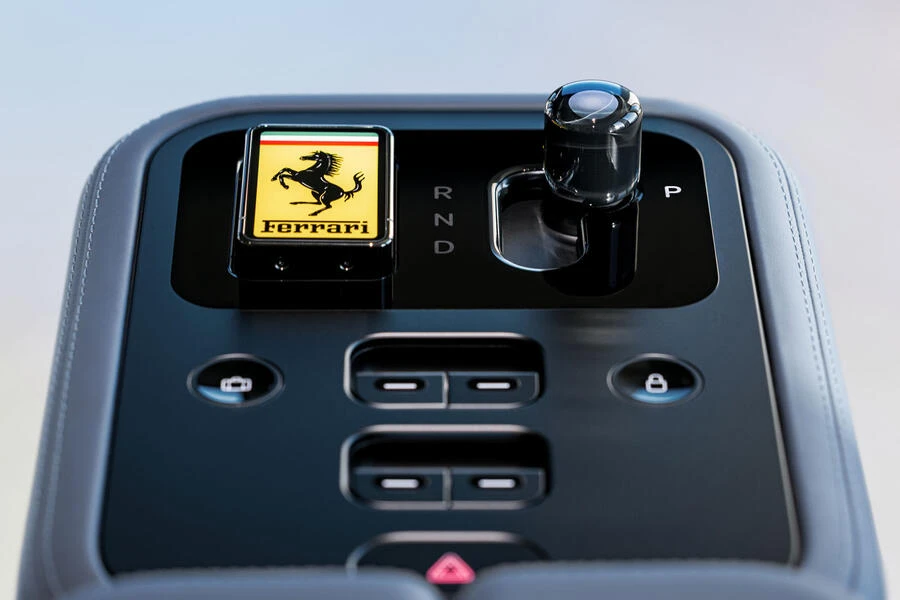 VIDEO | Električni Ferrari stiže s minimalističkom kabinom i 1.000 KS