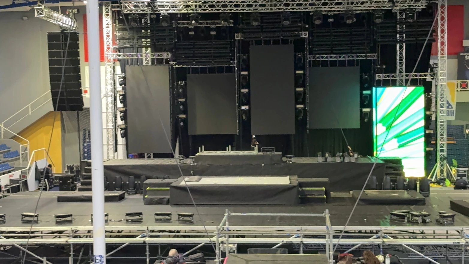 Pripreme za Thompsonov koncert u punom jeku