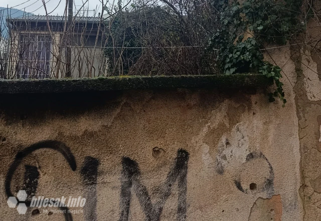 Ruševina u Ulici kraljice Katarine