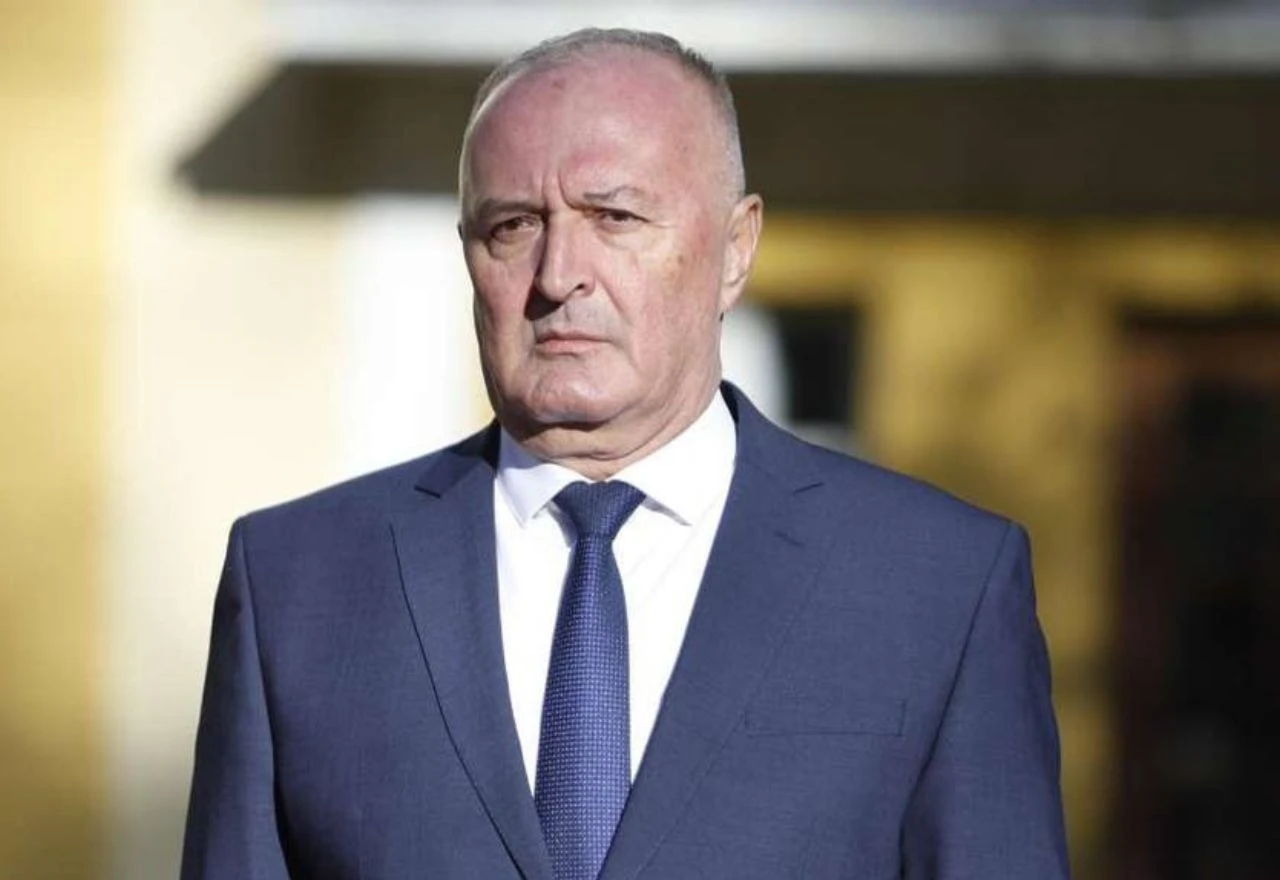 Helez o Dodiku: ''Jedna notorna budala će nas uvući u ratovanje''