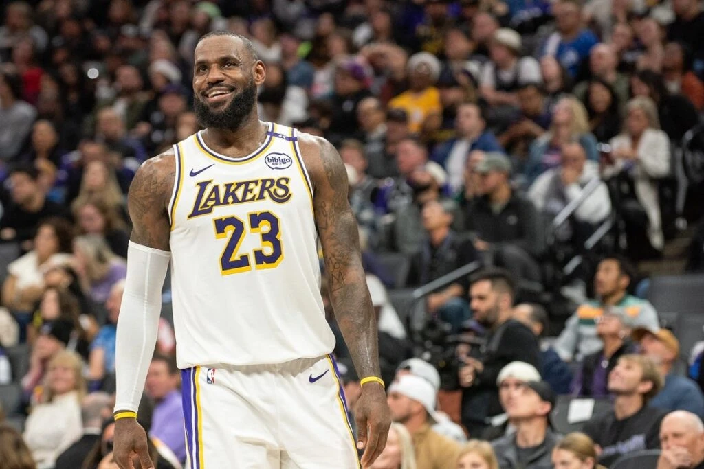 LeBron postao najstariji igrač s triple-doubleom