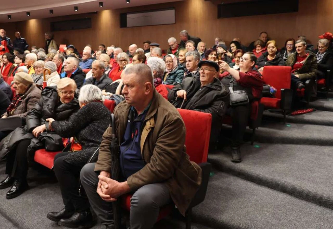 FOTO | Mostar obilježava 81. godišnjicu oslobođenja od fašizma