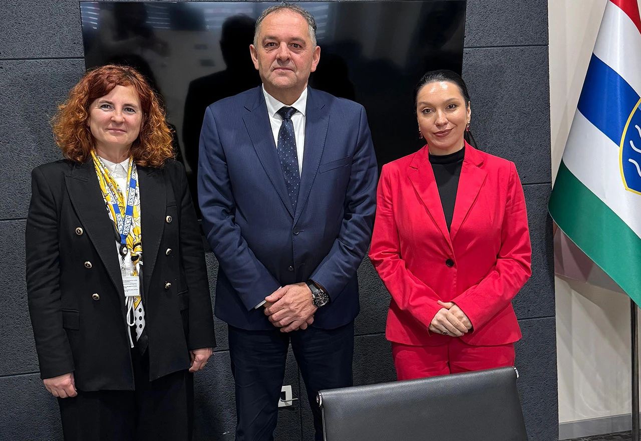 Martinović i Vitanova razgovarali o reformama obrazovanja i borbi protiv nasilja