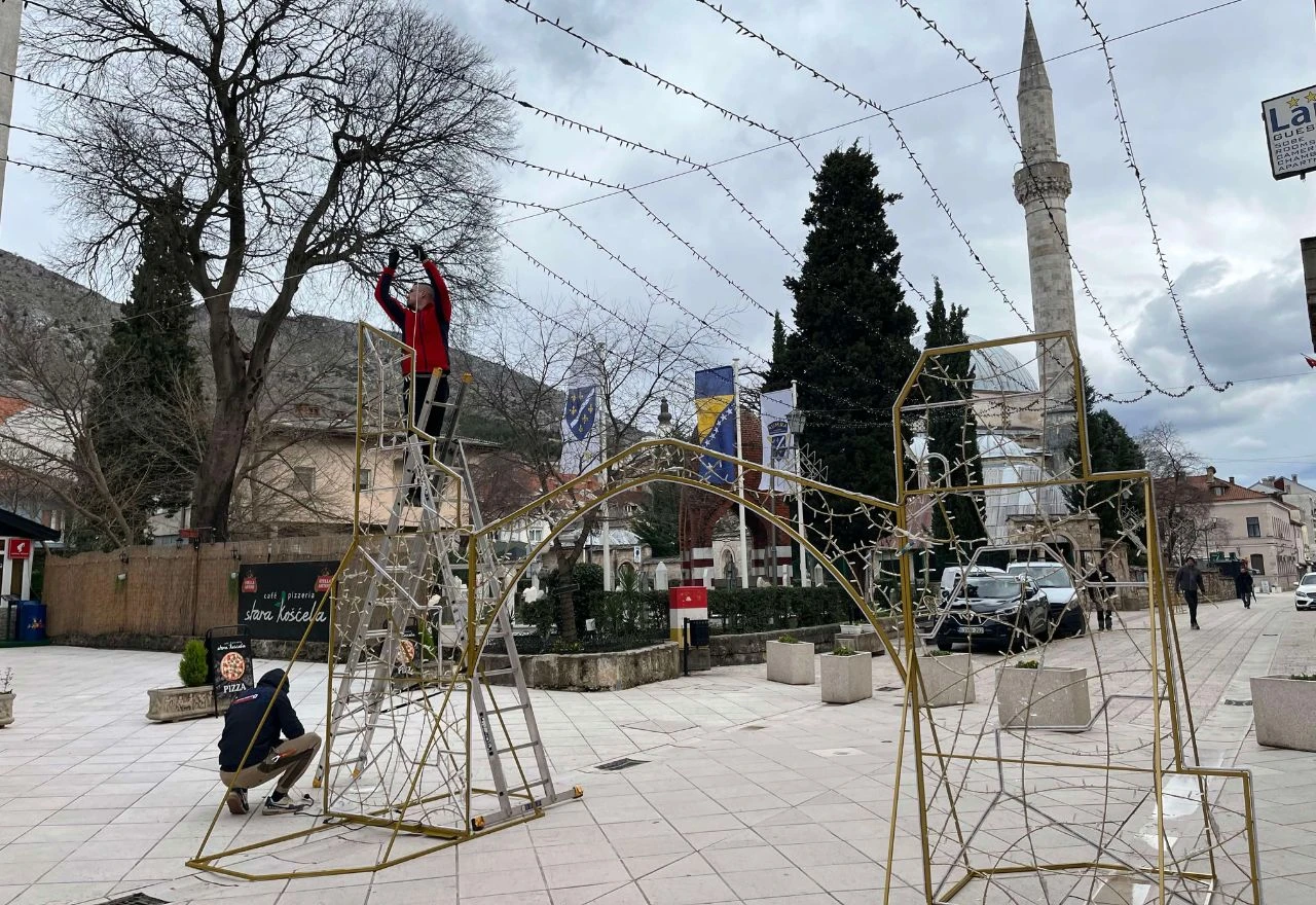 FOTO | Fejićeva se uređuje za "Ramazan u Mostaru"