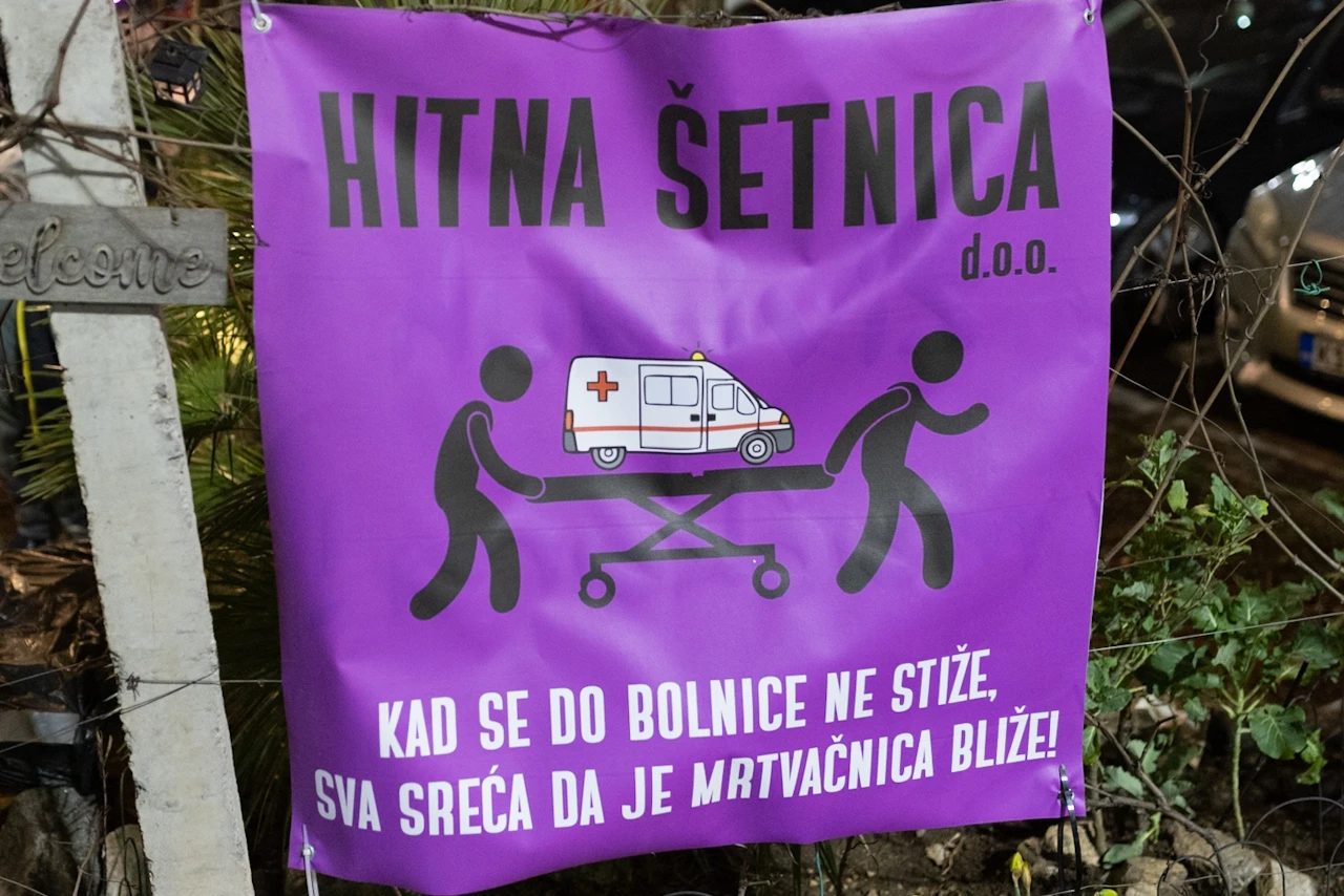 U Mostaru je u naselju Centar 2, spaljen krivac za nedaće puka.