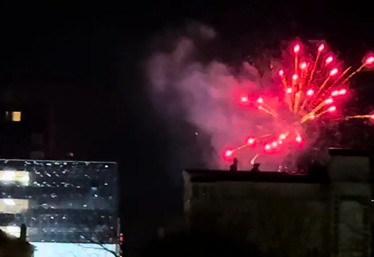 VIDEO | Igrači Crystal Palacea bez sna: Ispaljen vatromet ispred hotela u kojem odsjedaju