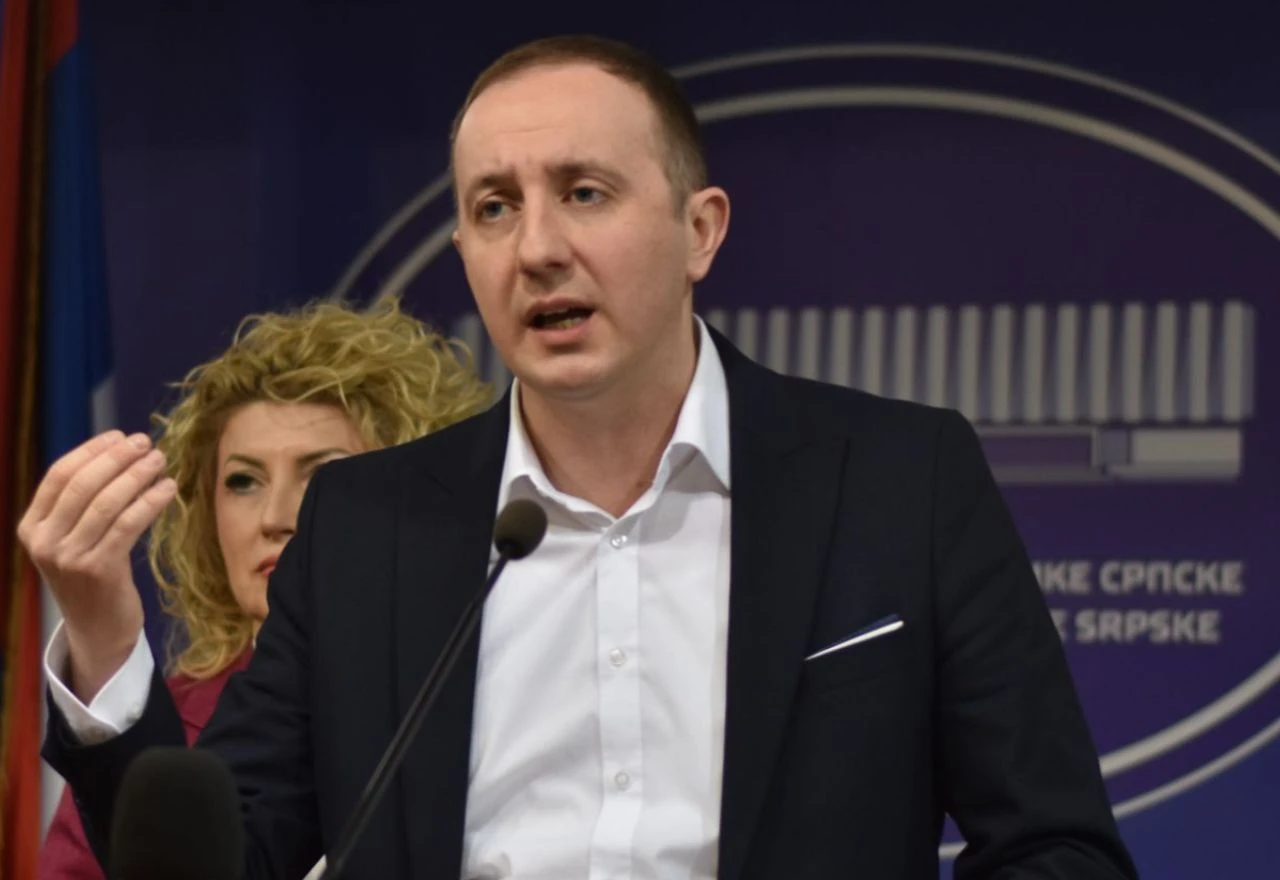 Bodiroga traži posebnu sjednicu o osudi veličanja NDH: "Ovo je guranje prsta u oko Srbima"