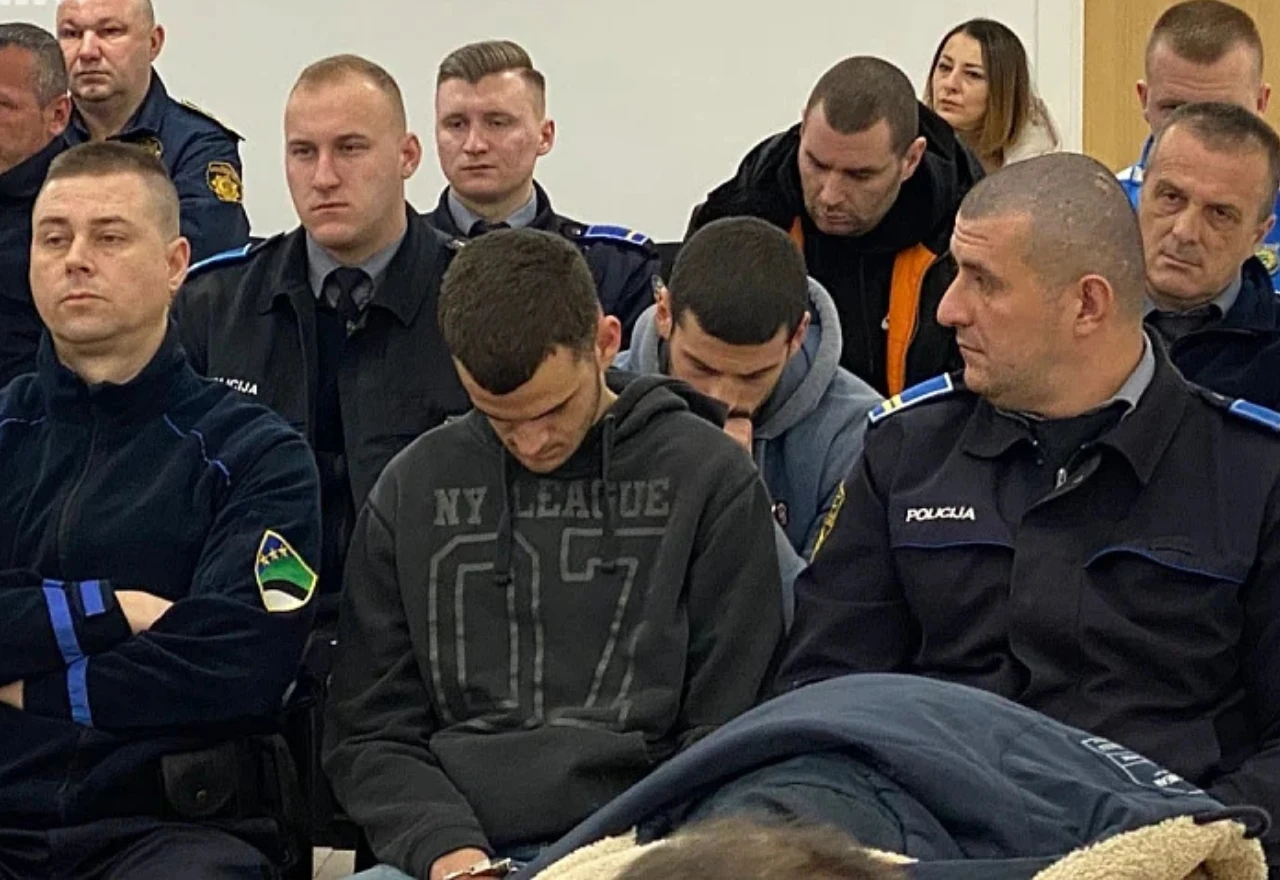Potvrđena optužnica protiv 14 osoba zbog nereda kod Aerodroma Tuzla