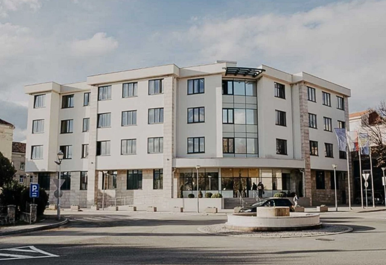 Trebinjac optužen za obljubu nad tri maloljetnice