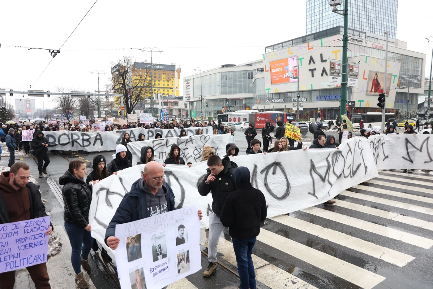 Prosvjedi zbog tramvajske nesreće: Studenti traže odgovornost, podrška stiže iz Zenice i Tuzle