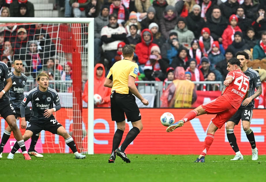 Bayern se kockao, poraz Leverkusena, Kramarić strijelac