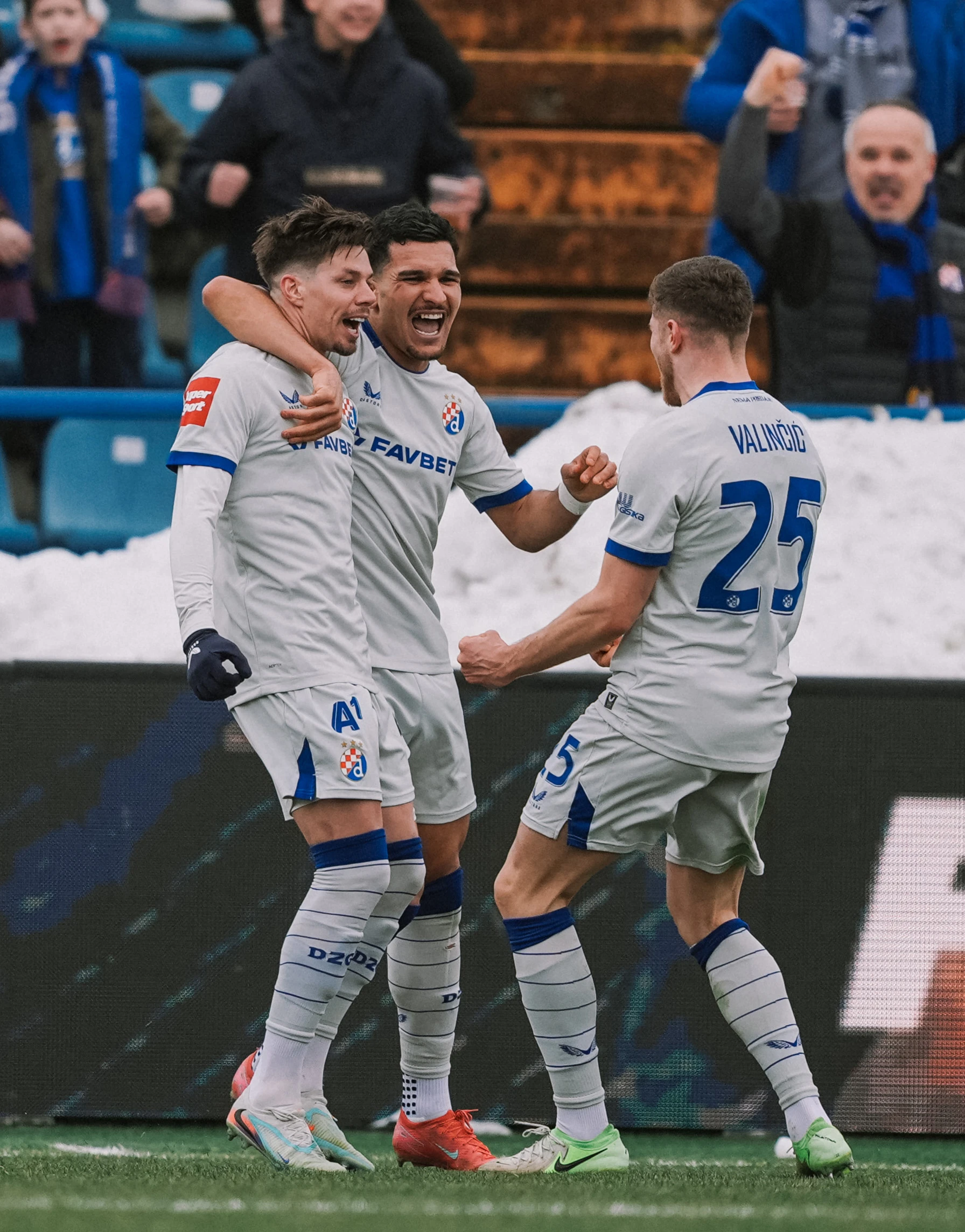 Dinamo se oporavio od europskog debakla i visoko porazio Varaždin