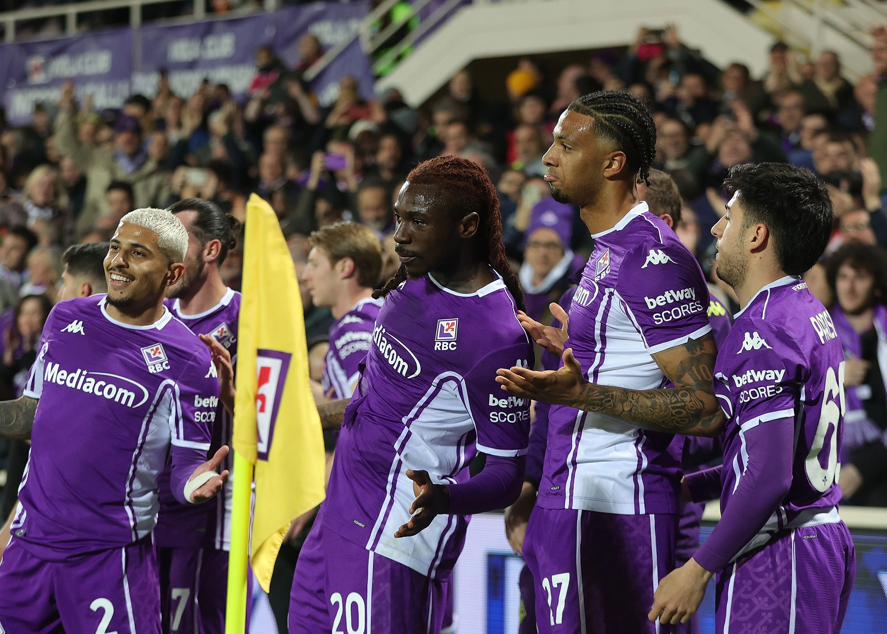 Fiorentina svladala Pisu i pobjegla s dna ljestvice, uspješna i Bologna