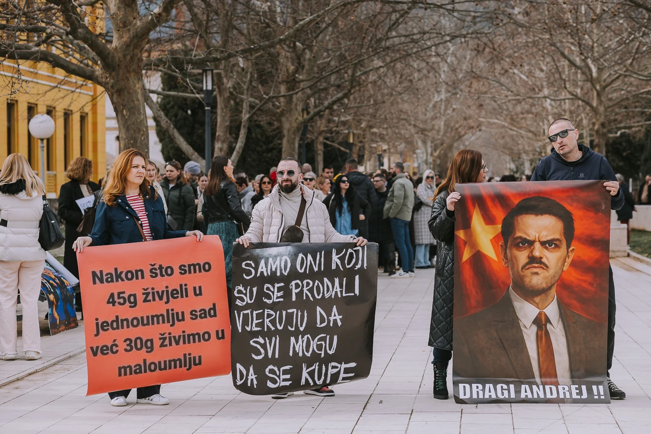 Prosvjed zdravstvenih radnika ispred Vlade