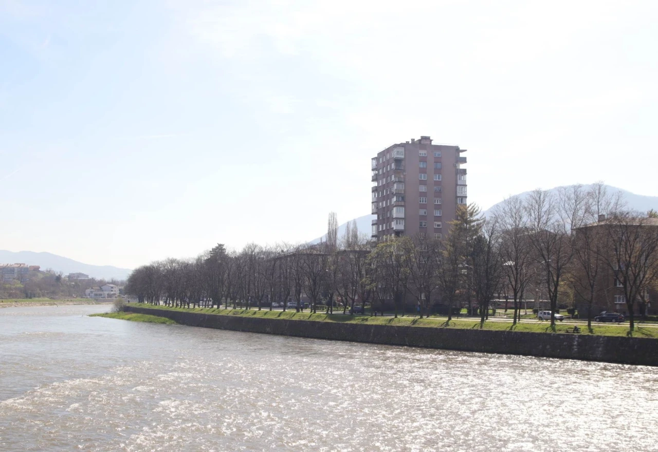 Skočio s mosta u rijeku Bosnu, potom sam izašao