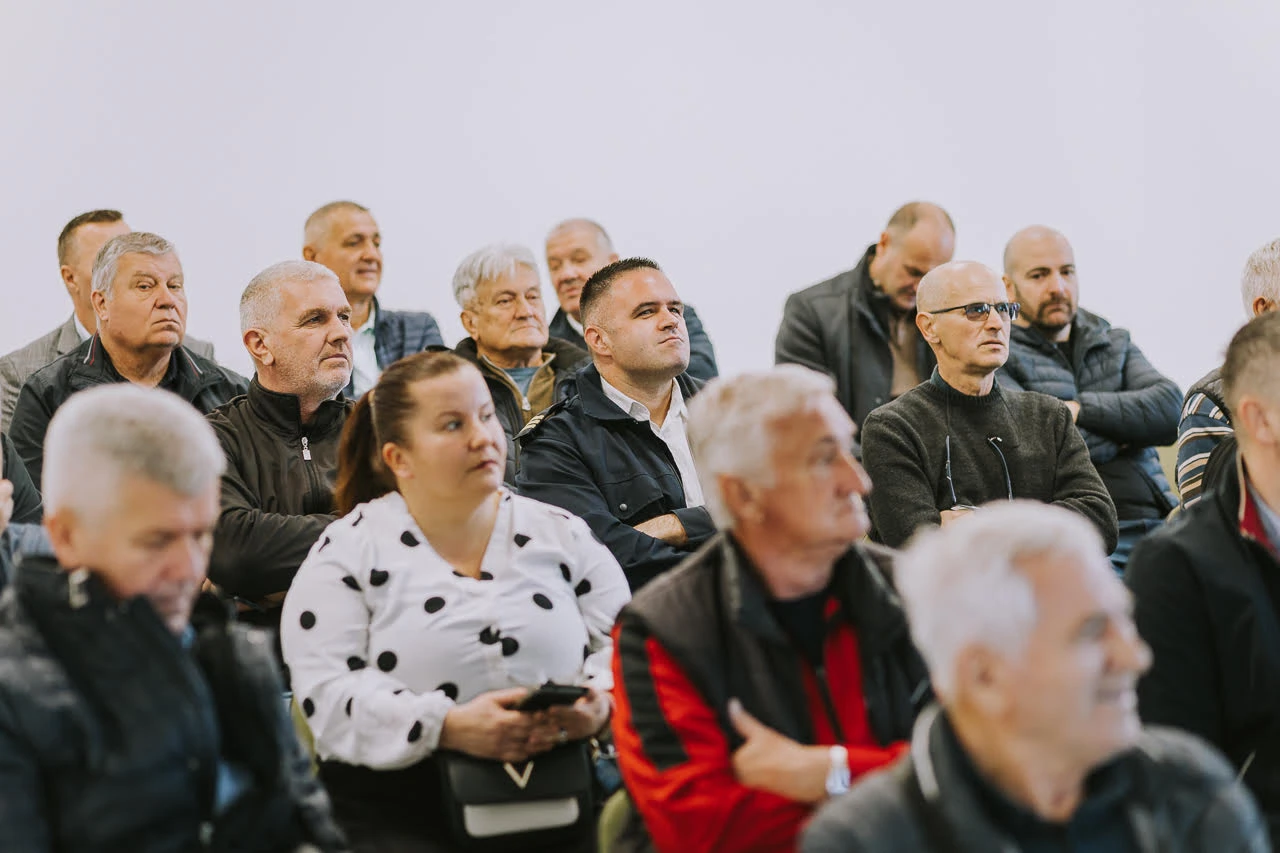 FOTO | Kako do vrhunske kvalitete ulja? Mostarski maslinari na Buni učili od vodećih stručnjaka