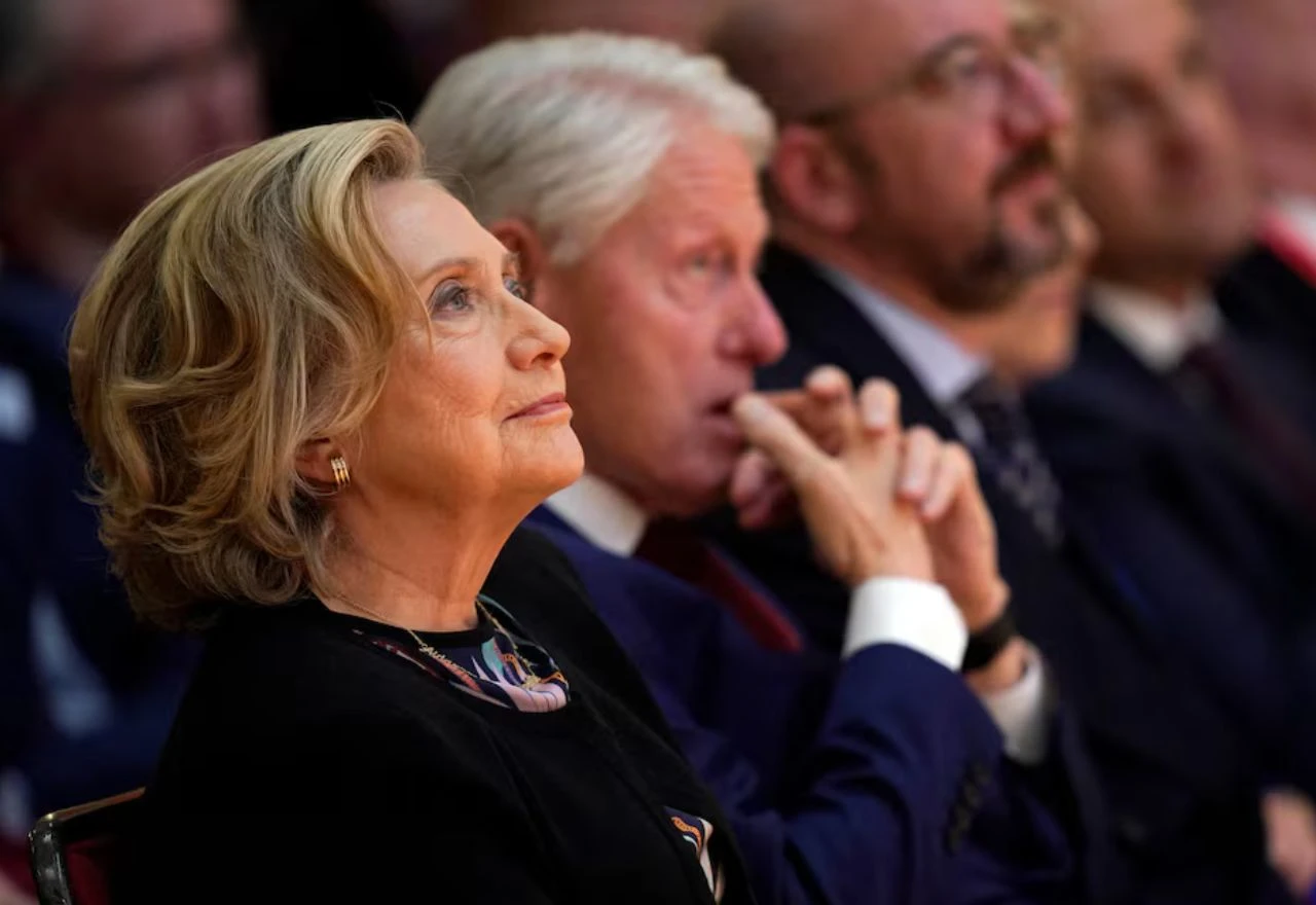 Hillary Clinton: Nisam bila u Epsteinovom avionu niti na otoku