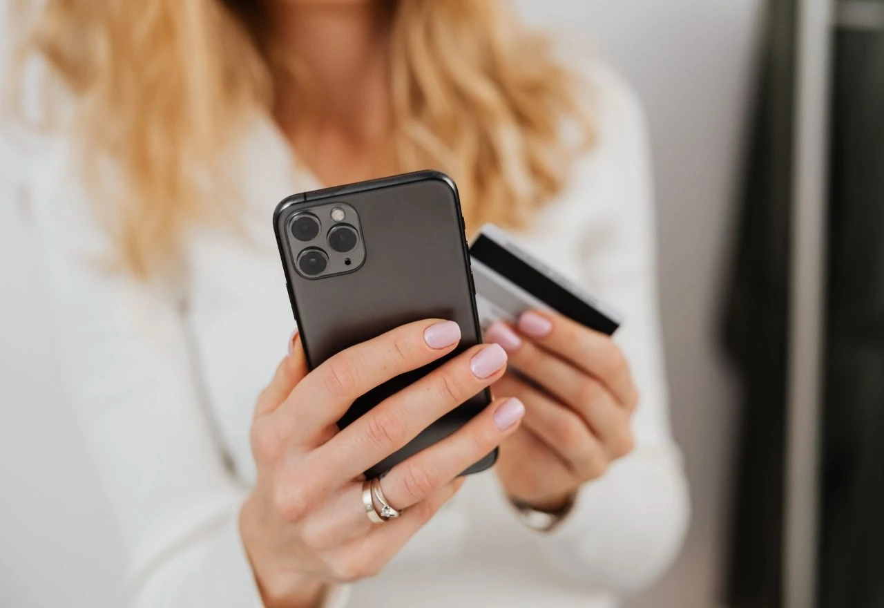 Ažurirala aplikaciju mobilnog bankarstva pa ostala bez 3.500€