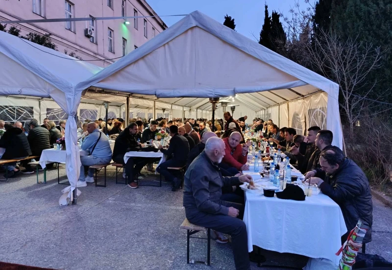 Održan zajednički iftar na mostarskoj Tabiji