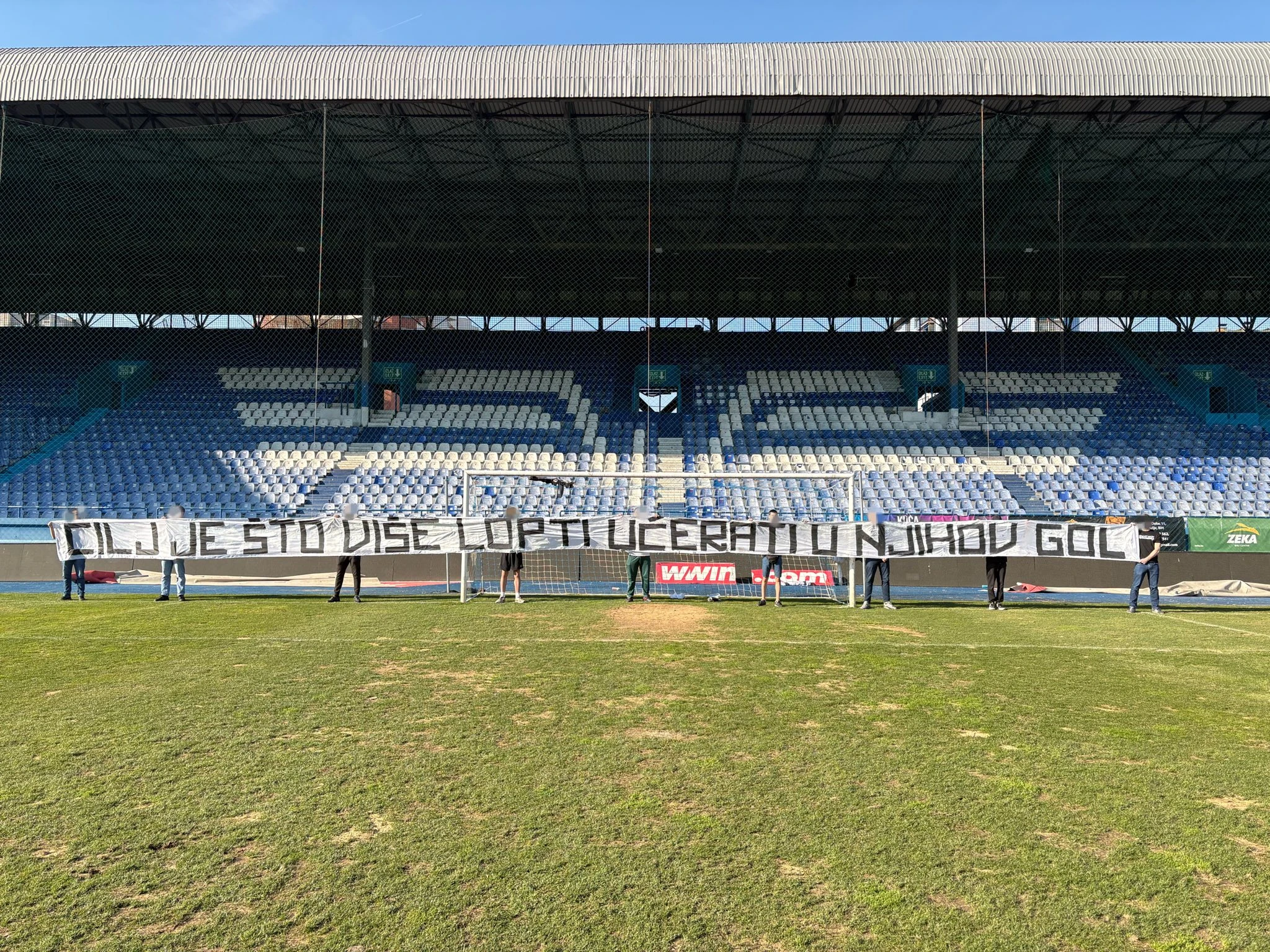 Manijaci derbi protiv Zrinjskog najavili citatom iz ''Lud, zbunjen, normalan''