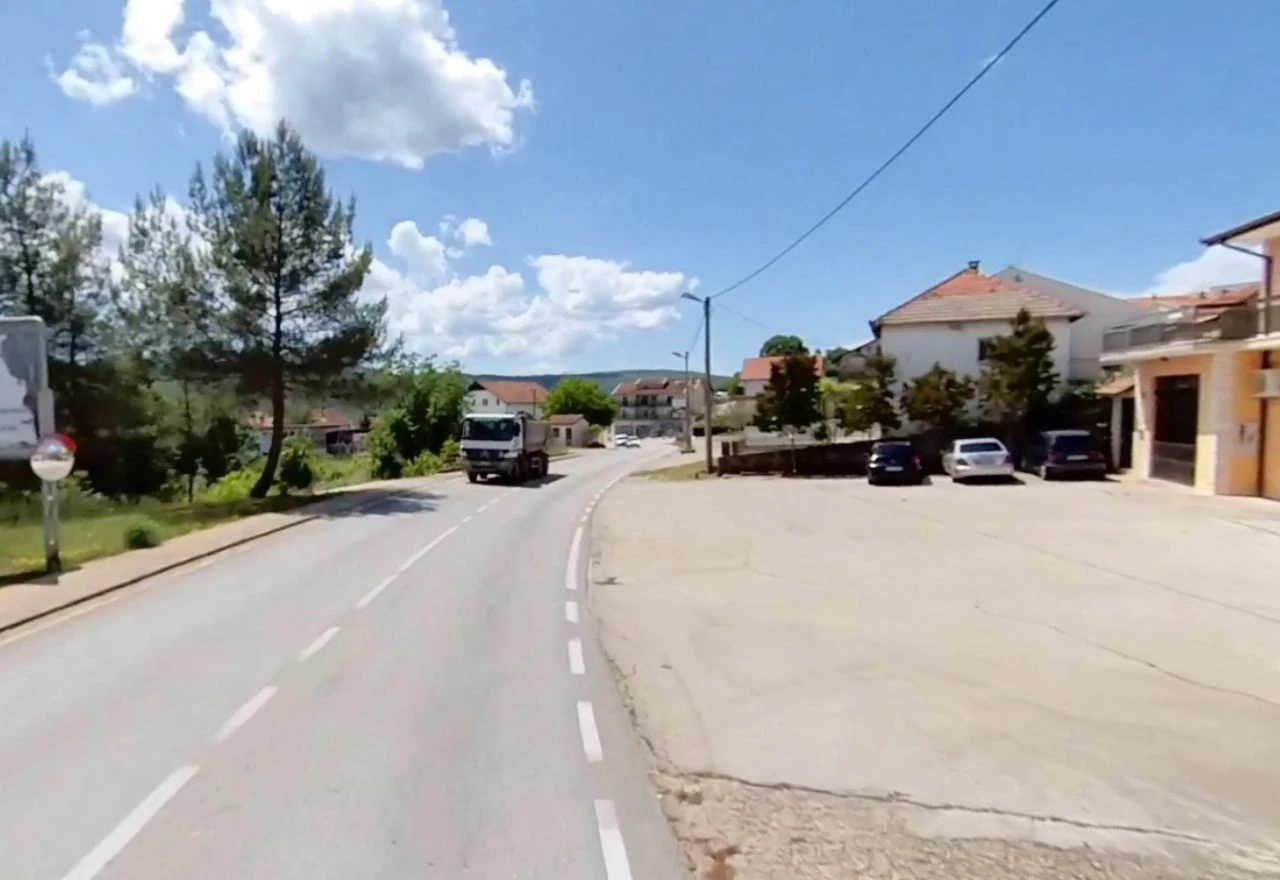 Dva muškarca ozlijeđena u prometnoj nesreći u Grudama
