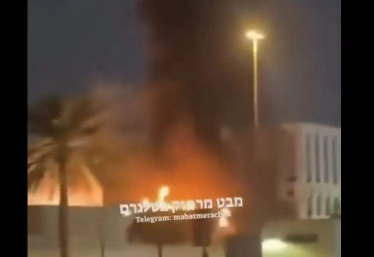 VIDEO | Zapaljen američki konzulat u Dubaiju