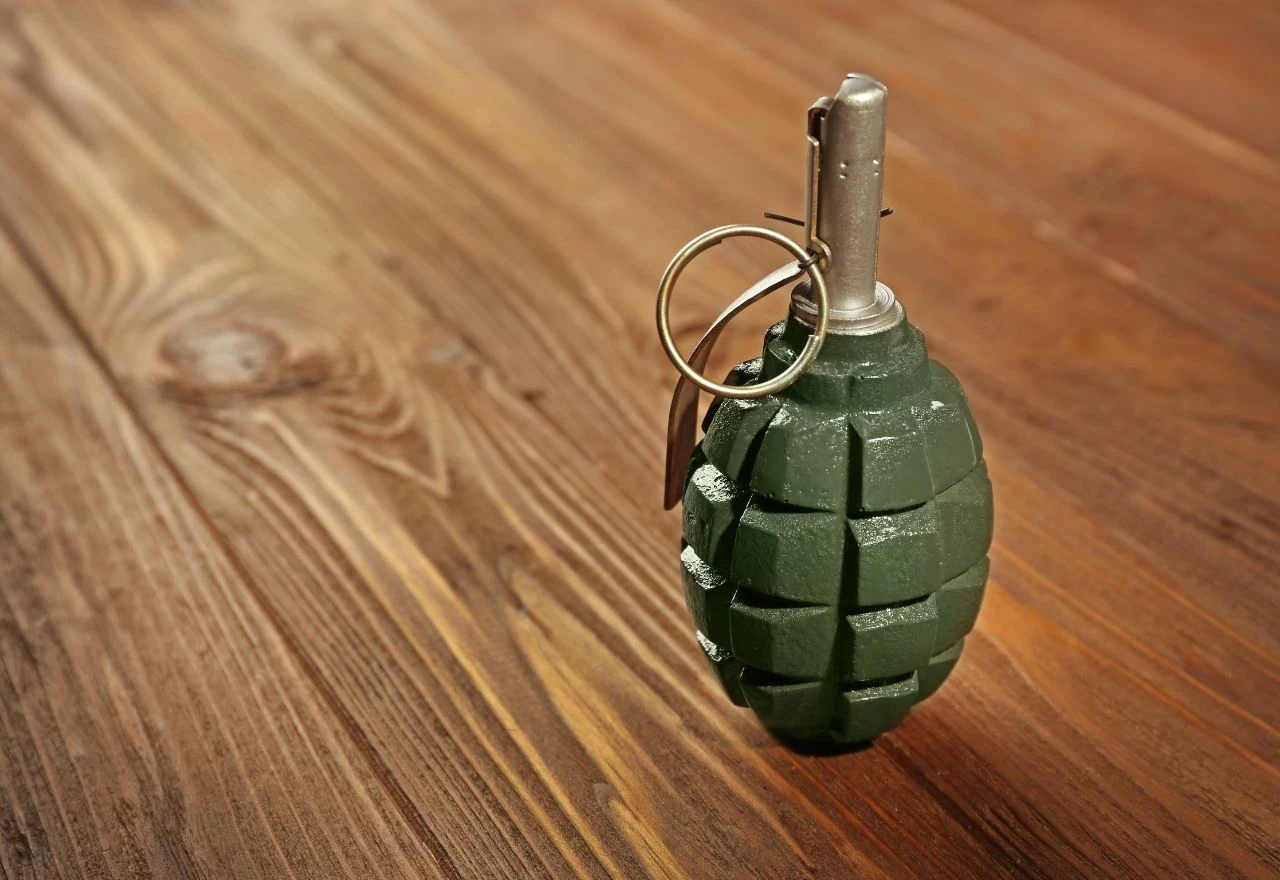 Na Badnjak iznio bombu, pa mu pronašli arsenal municije