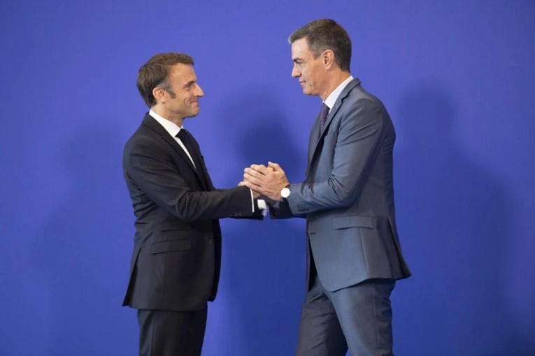 Sánchez više nije jedini: Macron se također protivi američkim napadima na Iran