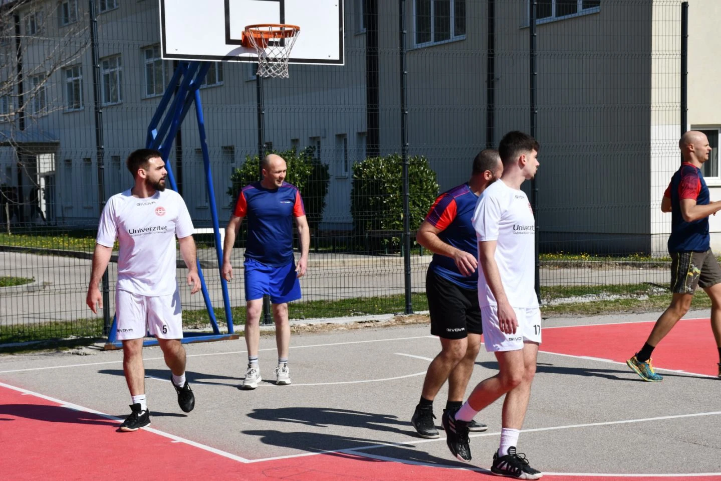 Otvoreno obnovljeno košarkaško igralište i teretana na Univerzitetu "Džemal Bijedić" u Mostaru